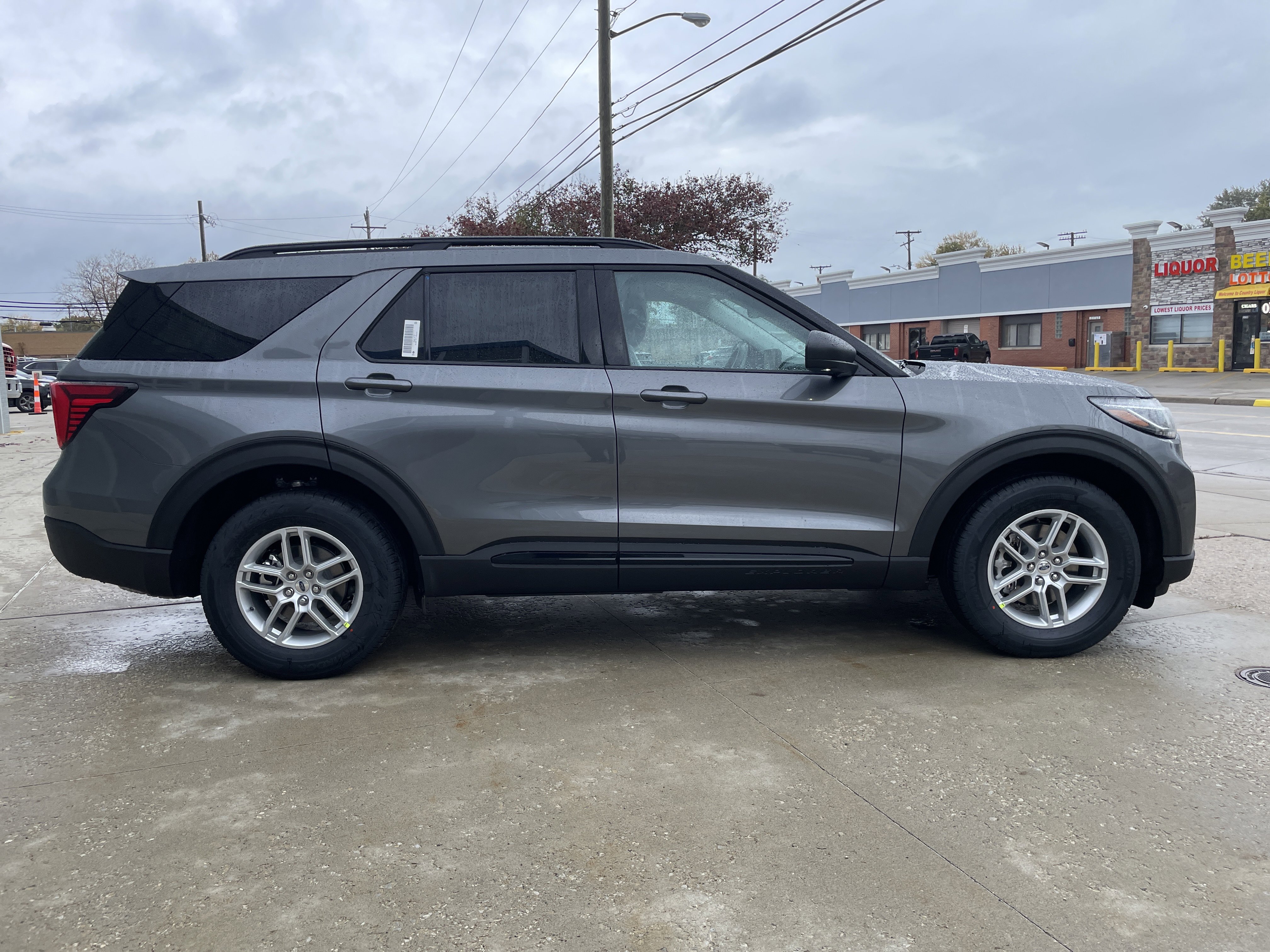 New 2026 Ford Explorer Active image 3
