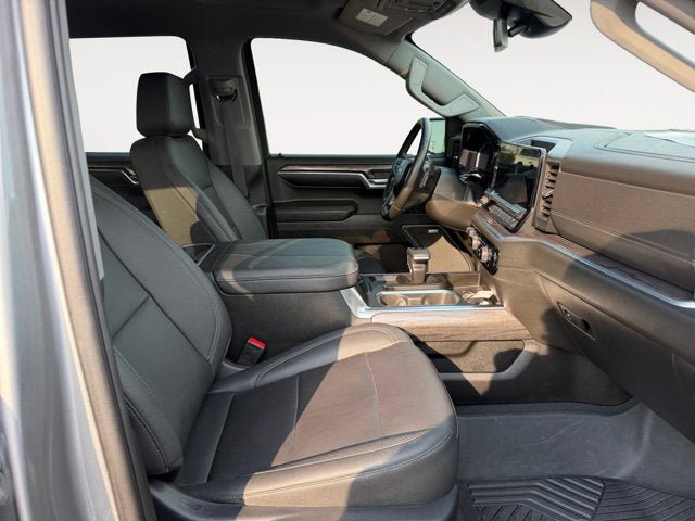 Used 2023 Chevrolet Silverado 1500 LTZ AWD/4WD image 15