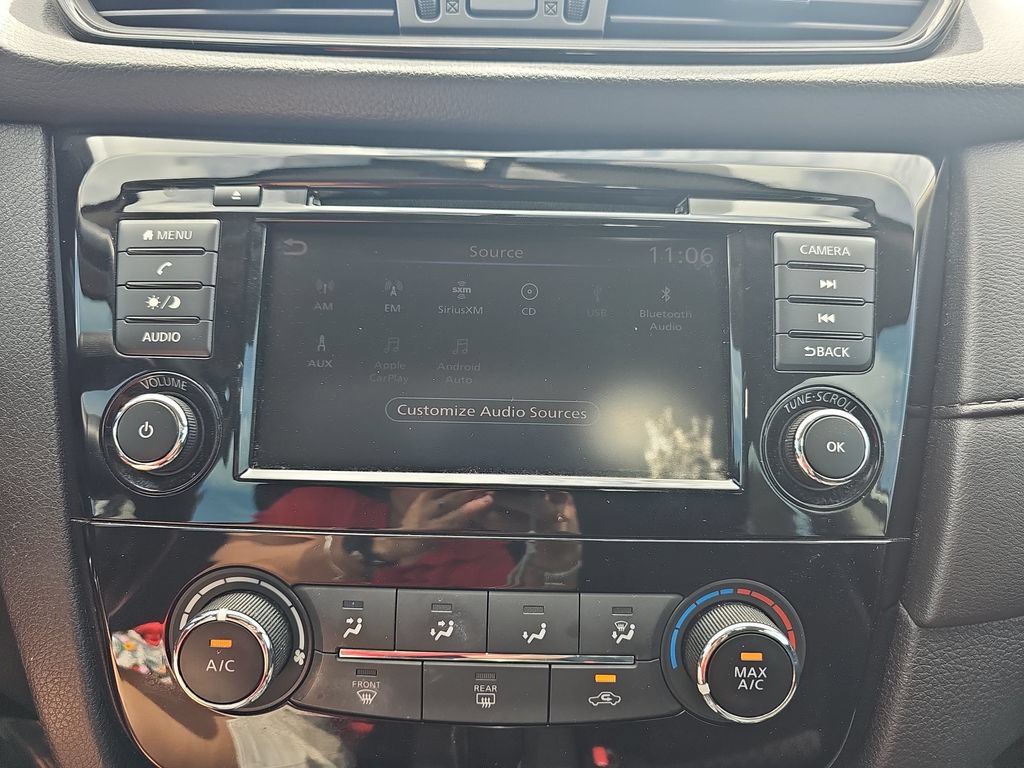Used 2018 Nissan Rogue S FWD image 21