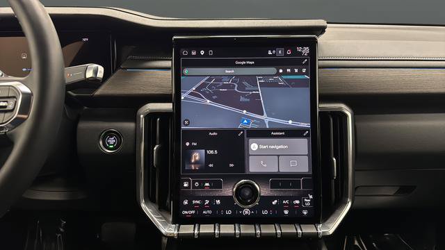 Used 2024 GMC Acadia Denali AWD/4WD image 13
