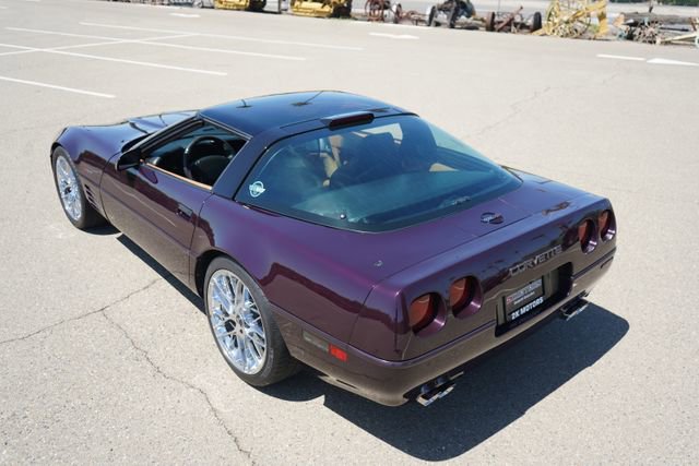 Used 1992 Chevrolet Corvette ZR-1 RWD image 16