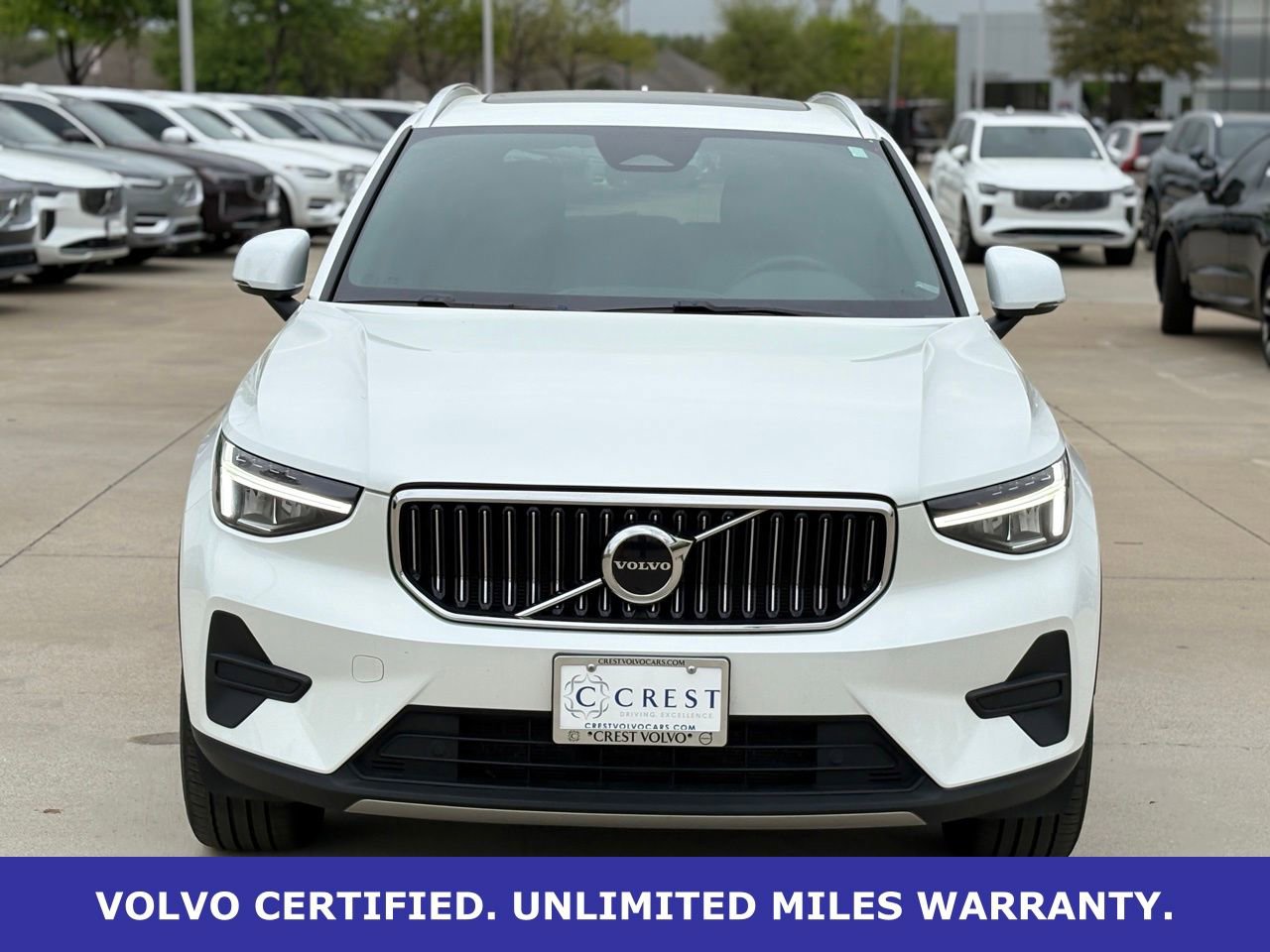 Certified 2025 Volvo XC40 B5 Core AWD/4WD image 4