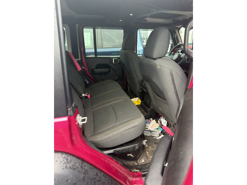 Used 2024 Jeep Wrangler Unlimited AWD/4WD image 7