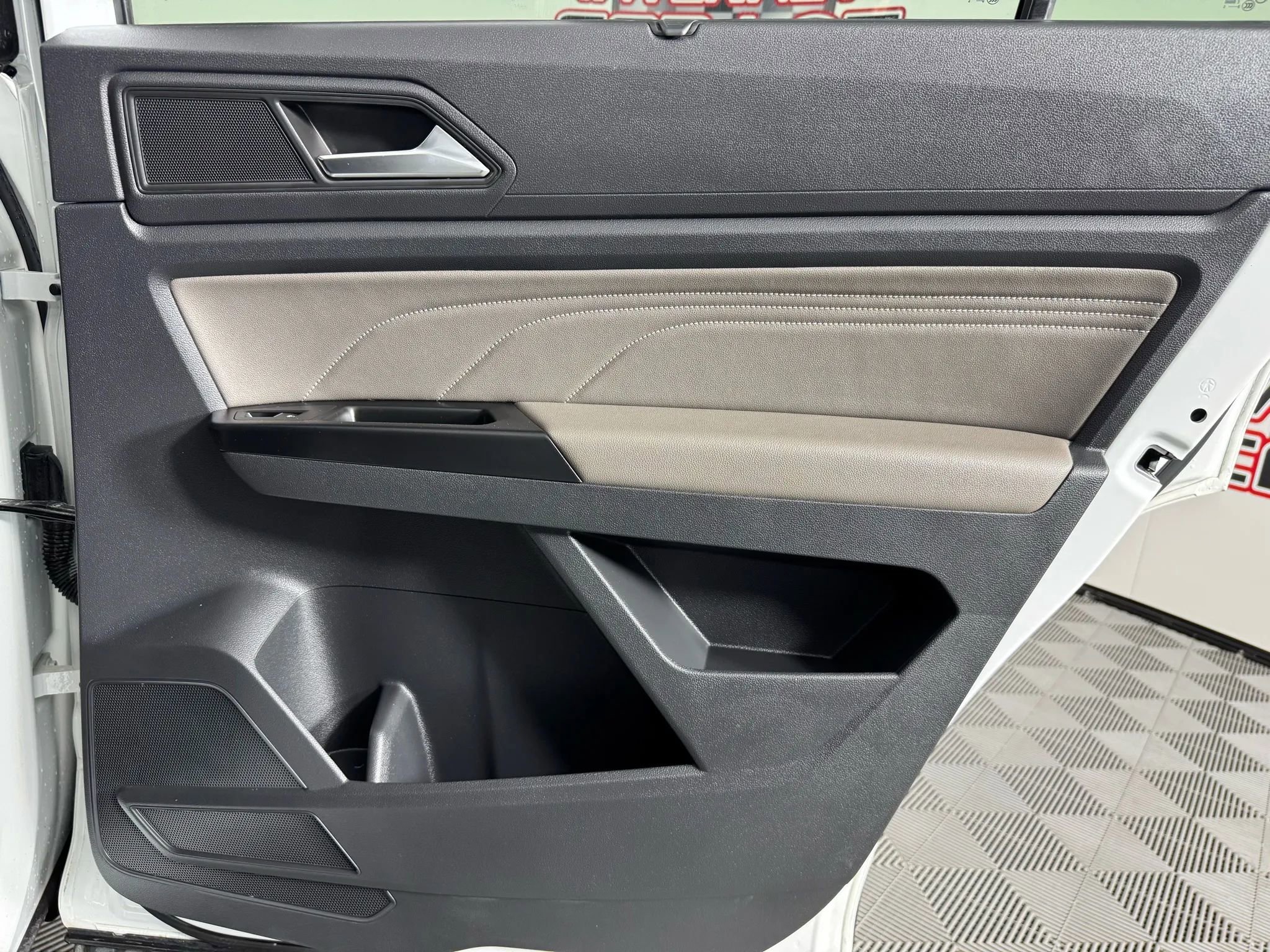 Used 2021 Volkswagen Atlas SE image 47