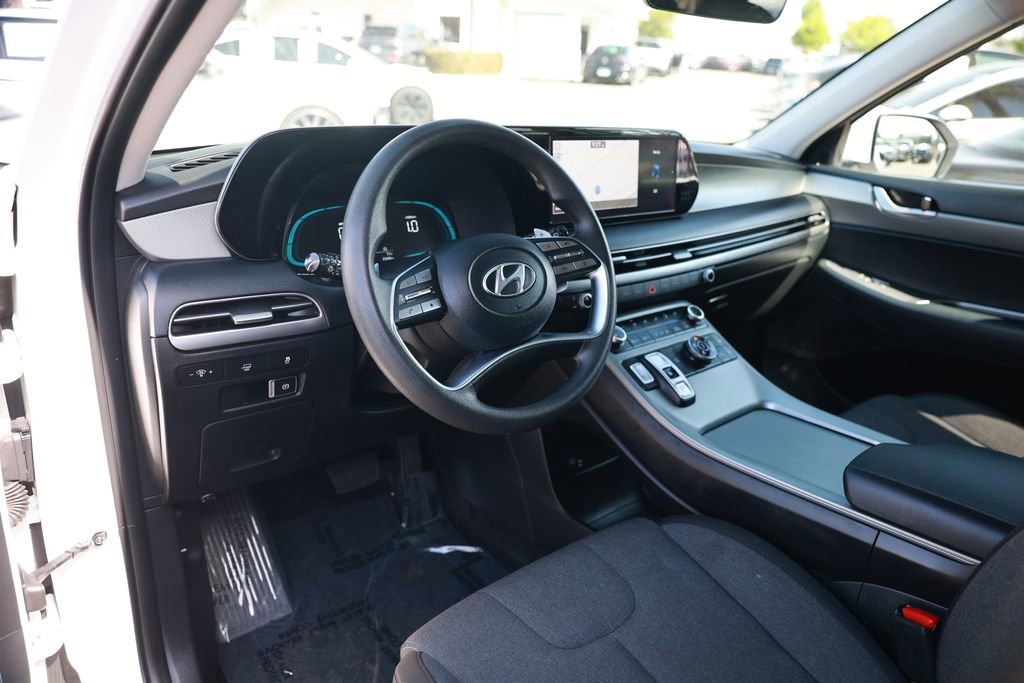 Used 2023 Hyundai Palisade SE AWD/4WD image 15