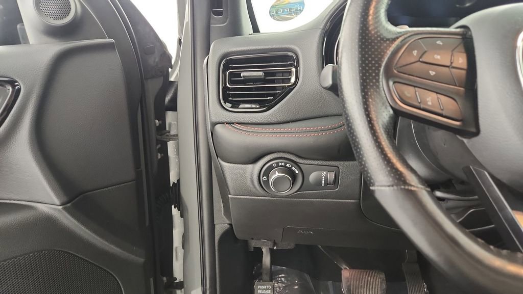 Used 2023 Dodge Durango GT image 14