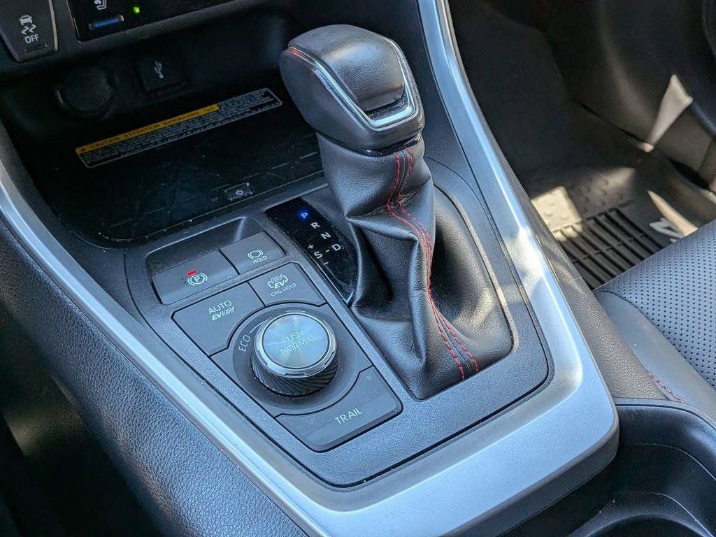 Used 2021 Toyota RAV4 XSE w/ Premium Package AWD/4WD image 18