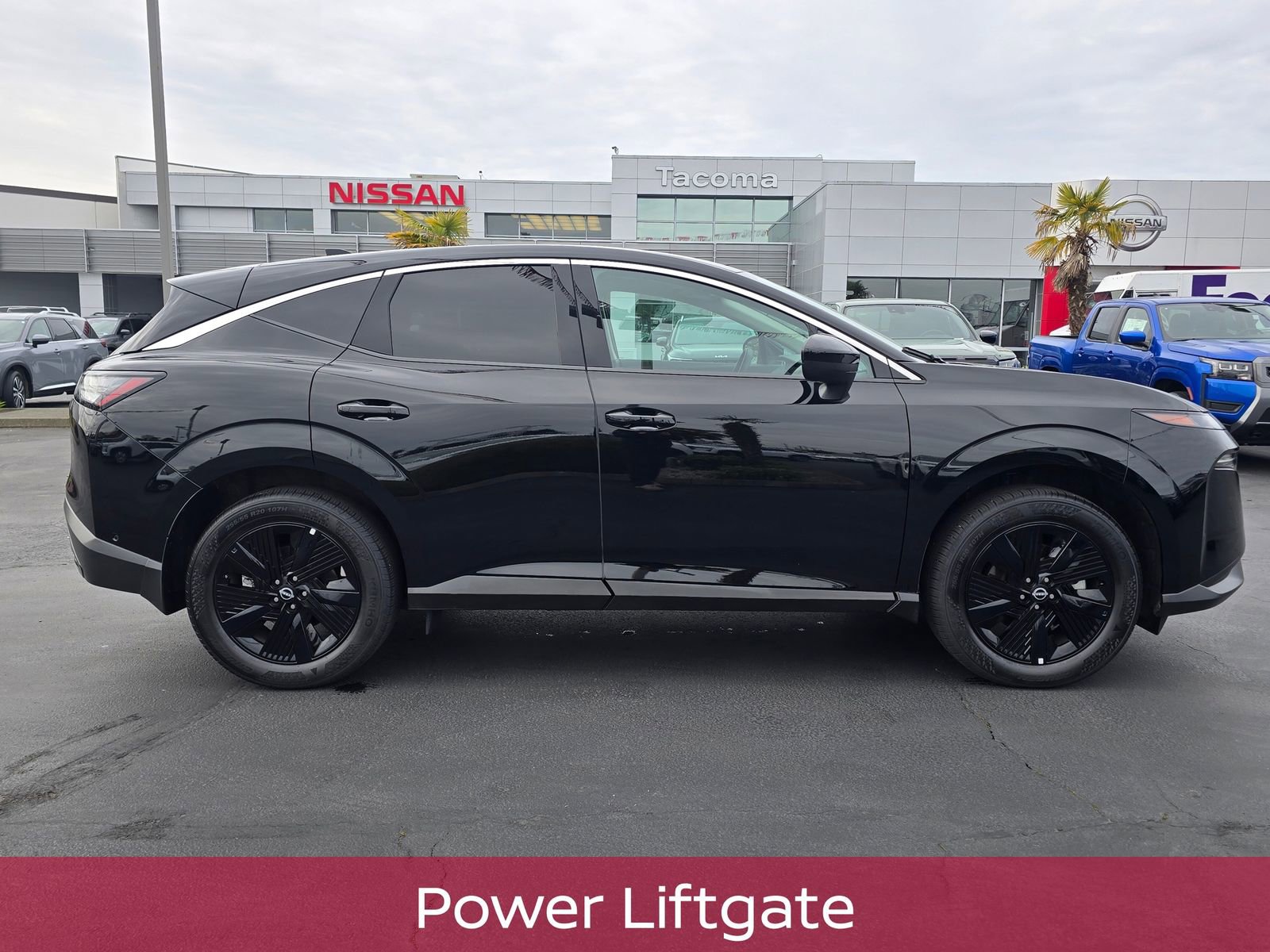 Used 2025 Nissan Murano SV AWD/4WD image 7