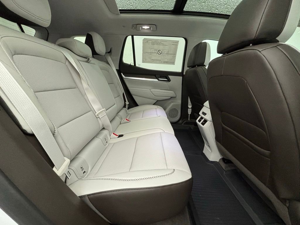 New 2026 GMC Terrain Denali w/ LPO, Black Badging Package image 42