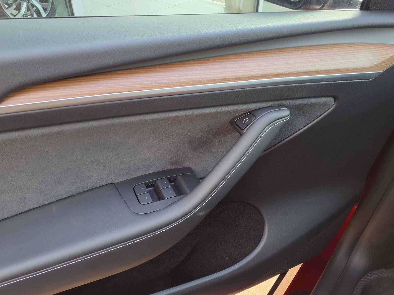 Used 2024 Tesla Model Y Long Range image 16