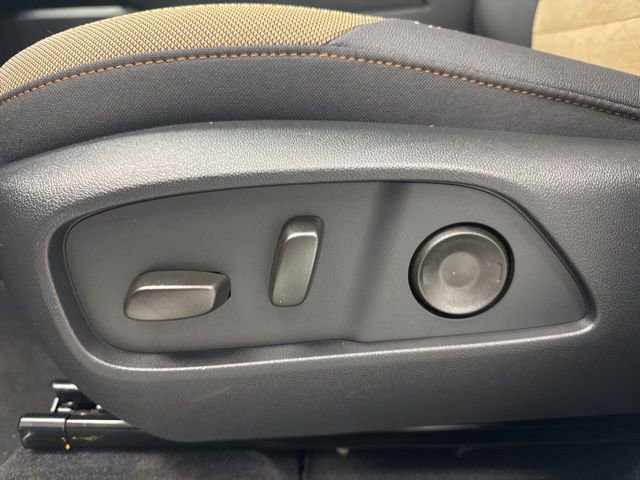 New 2026 Chevrolet Equinox ACTIV w/ Safety and Technology Package image 10