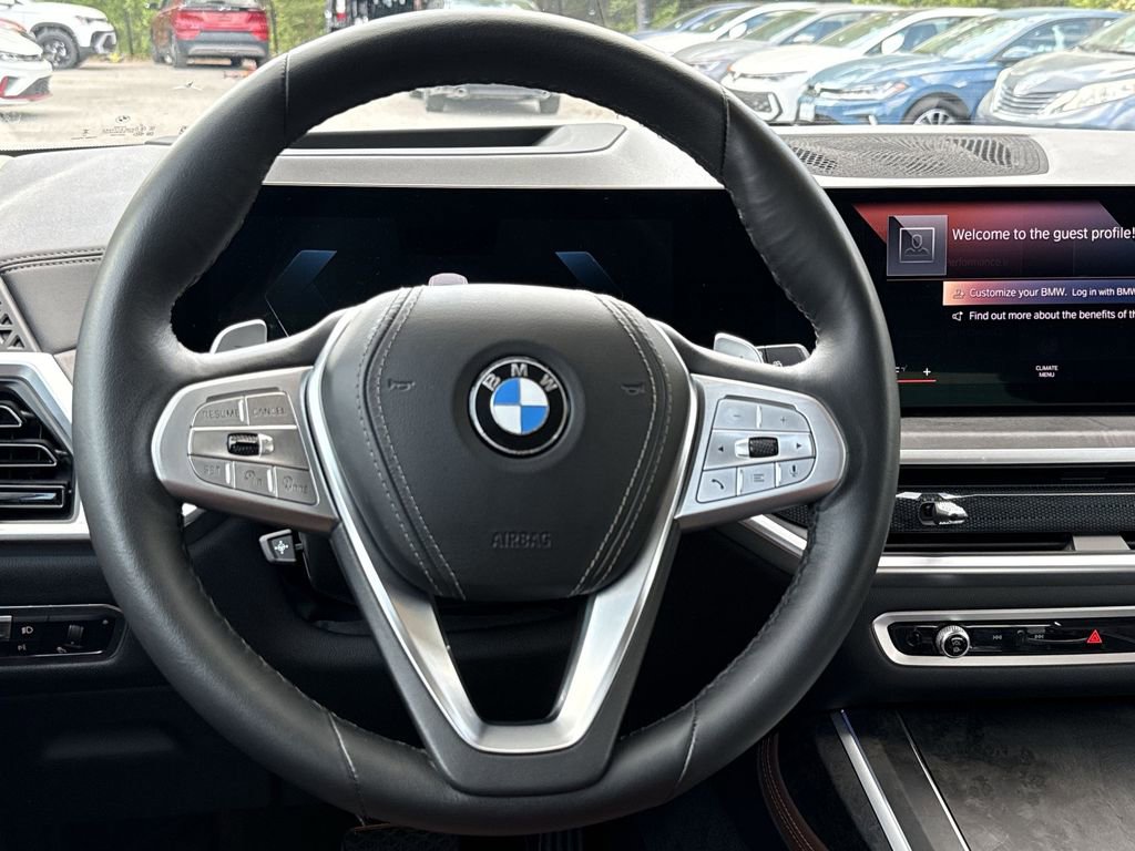 Used 2023 BMW X7 xDrive40i w/ Premium Package AWD/4WD image 11