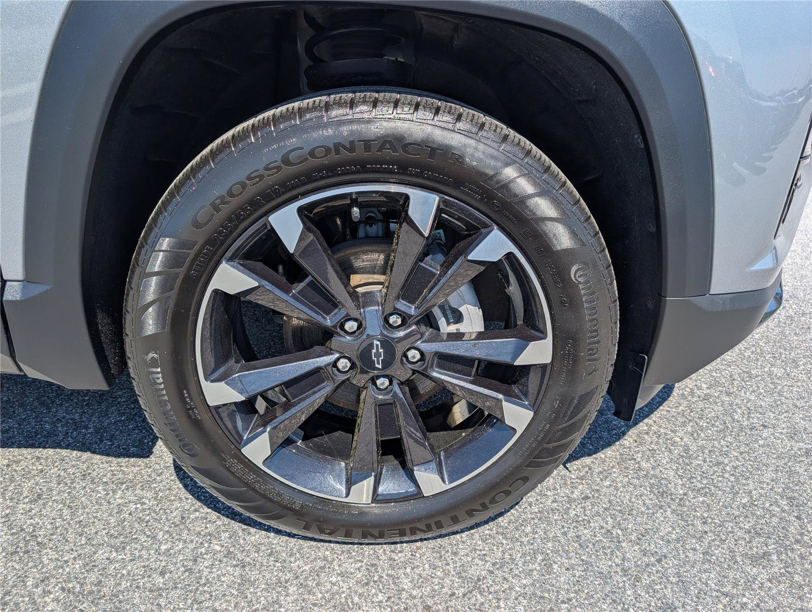 Used 2025 Chevrolet Equinox RS w/ Safety and Technology Package AWD/4WD image 9