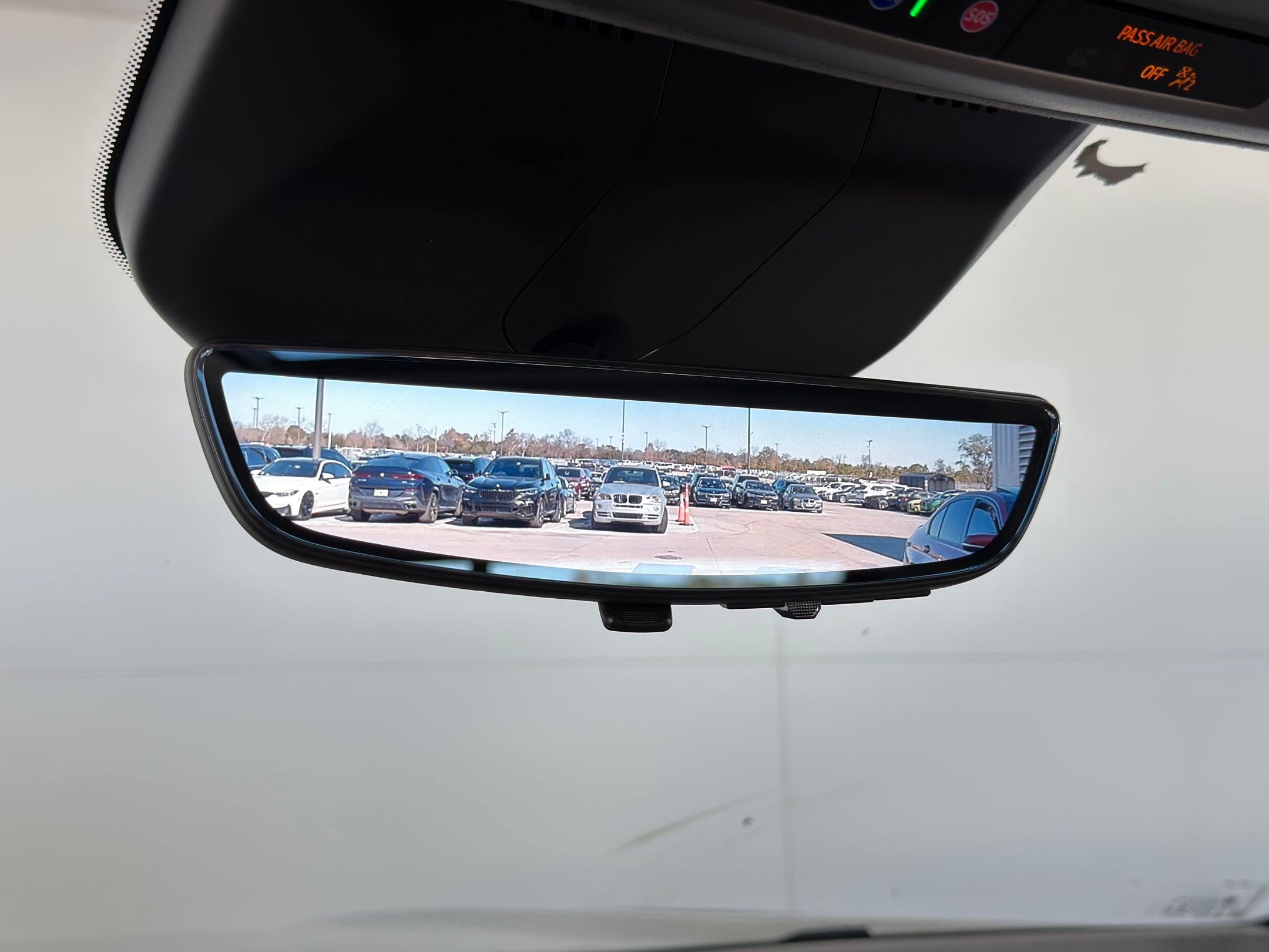 Used 2024 Cadillac Escalade Premium Luxury Platinum image 17