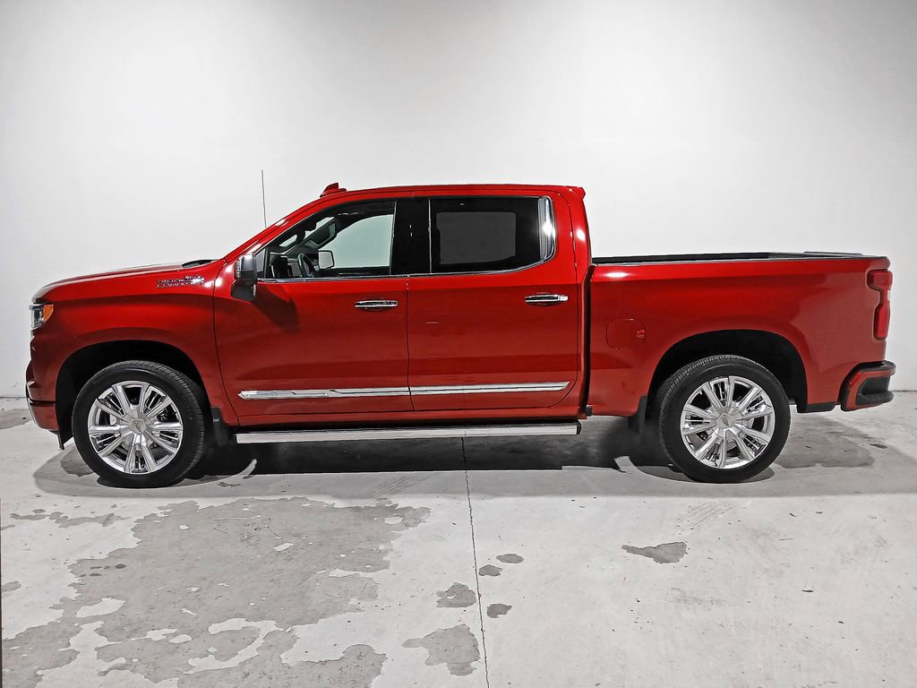 Used 2025 Chevrolet Silverado 1500 High Country w/ Technology Package image 4
