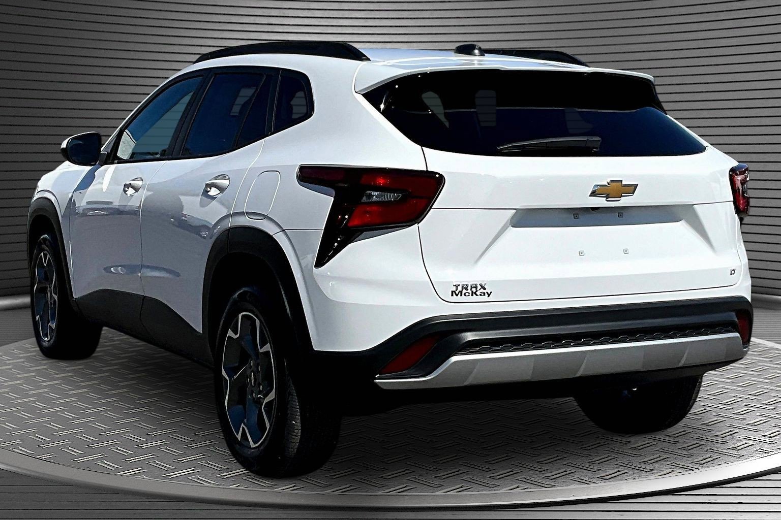 Used 2025 Chevrolet Trax LT w/ LT Convenience Package FWD image 4