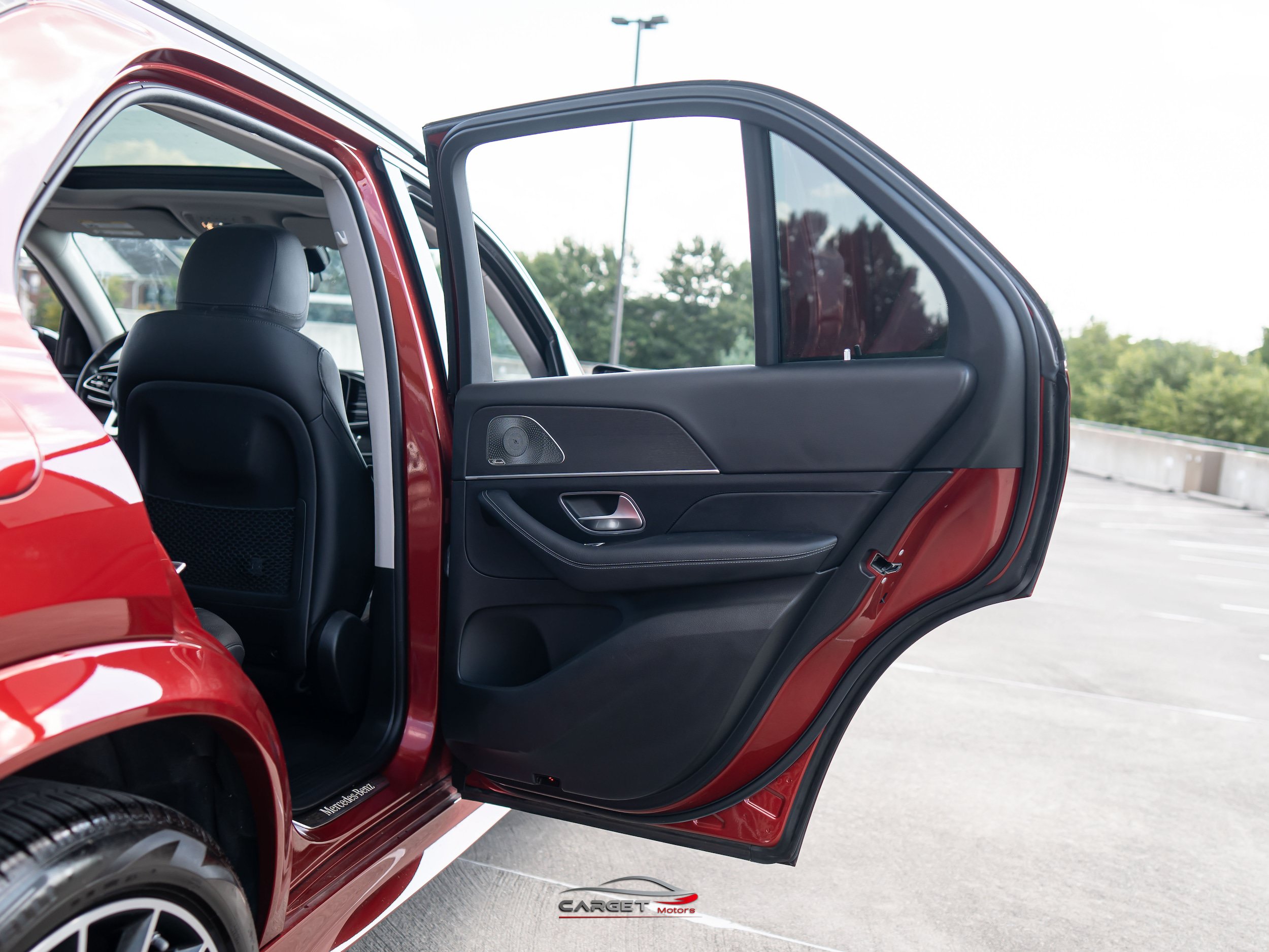 Used 2023 Mercedes-Benz GLE 350 w/ AMG Line Exterior image 42