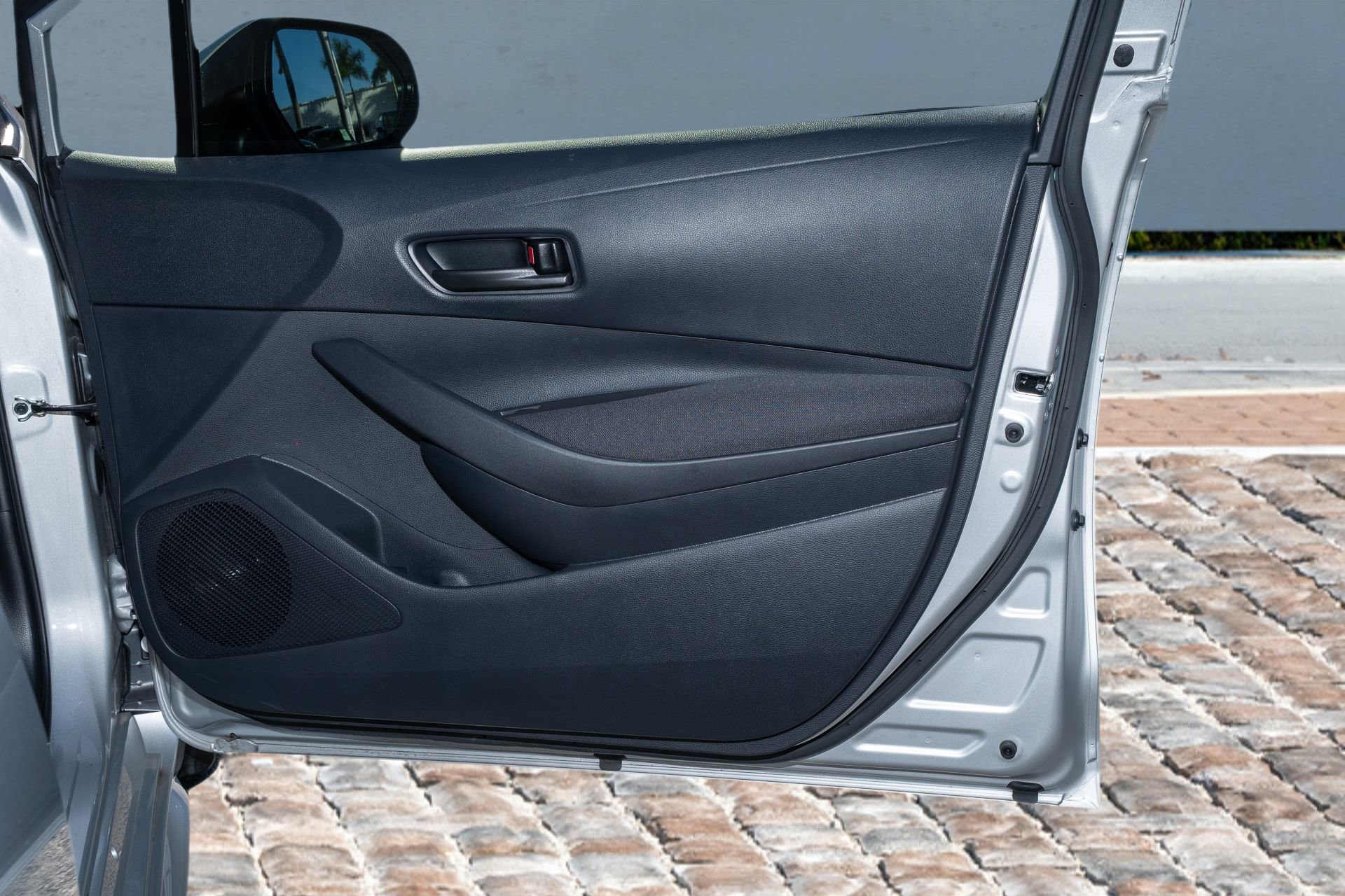 Used 2025 Toyota Corolla LE image 12