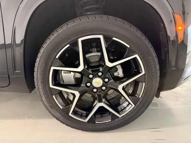 Used 2026 Chevrolet Traverse High Country w/ LPO, Floor Liner Package AWD/4WD image 36