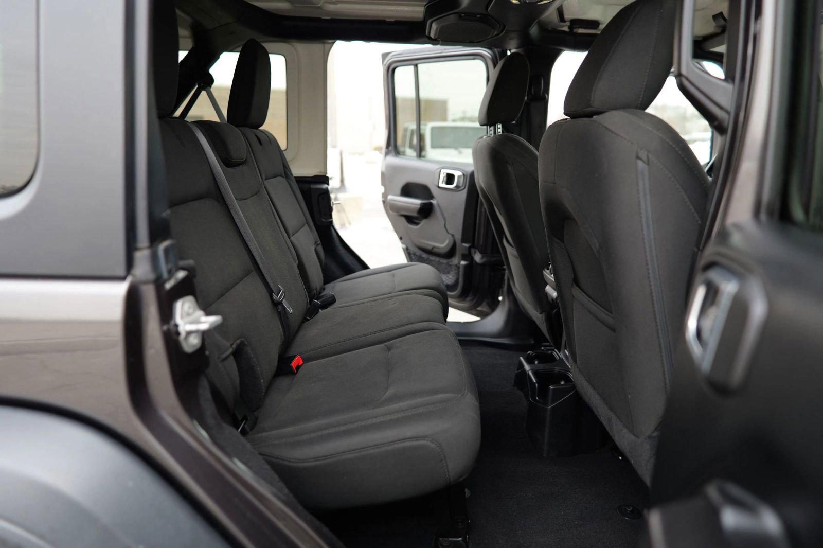 Used 2019 Jeep Wrangler Unlimited Sport S image 24