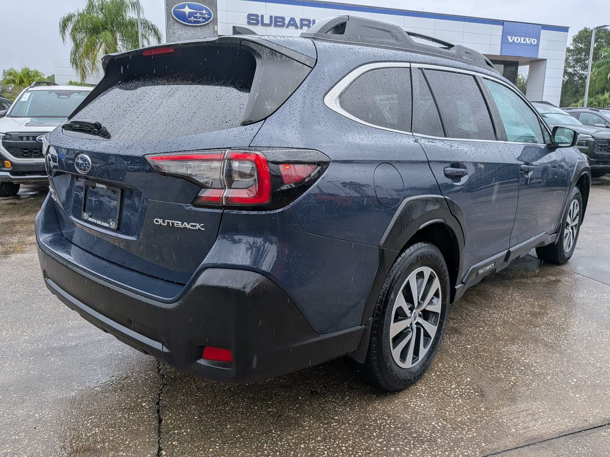 Used 2023 Subaru Outback Premium AWD/4WD image 4