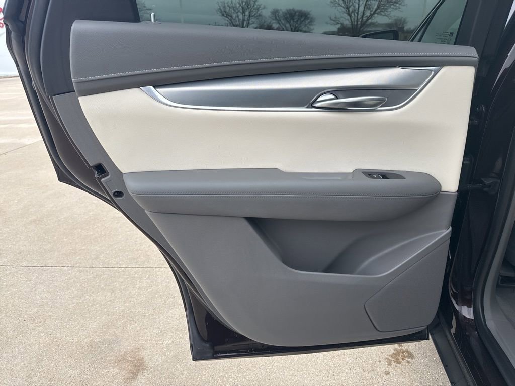 Used 2020 Cadillac XT5 Premium Luxury image 17