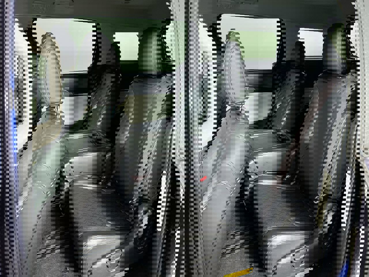 Certified 2024 Kia Carnival LX image 28