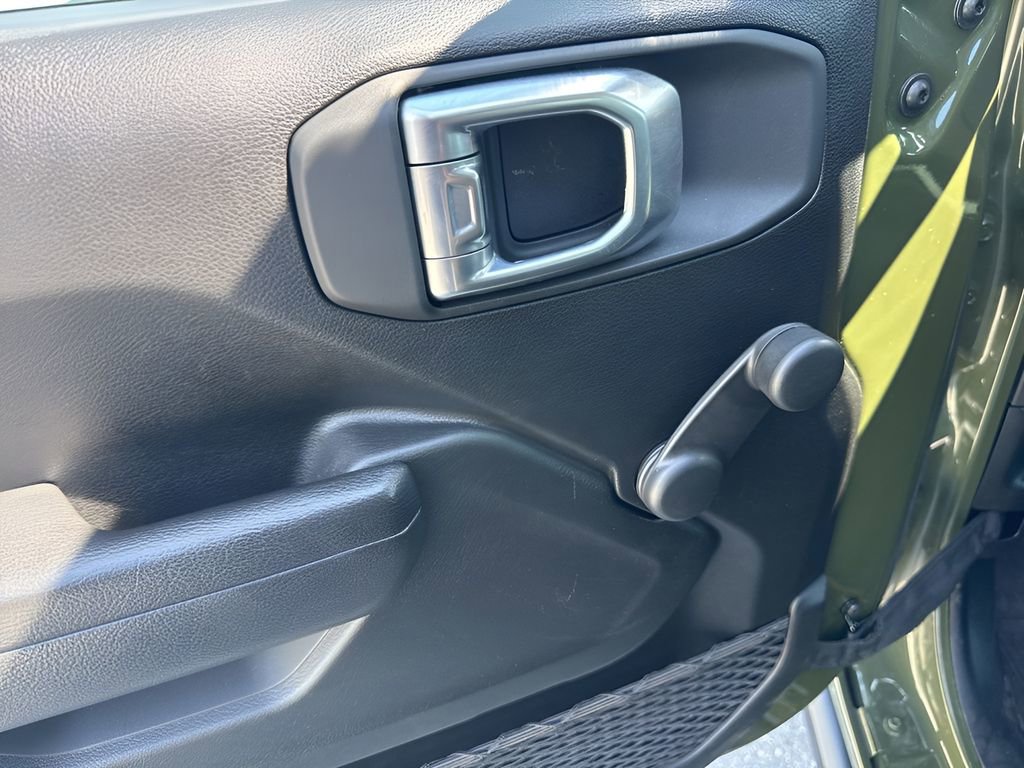 Used 2022 Jeep Wrangler Unlimited Sport AWD/4WD image 18