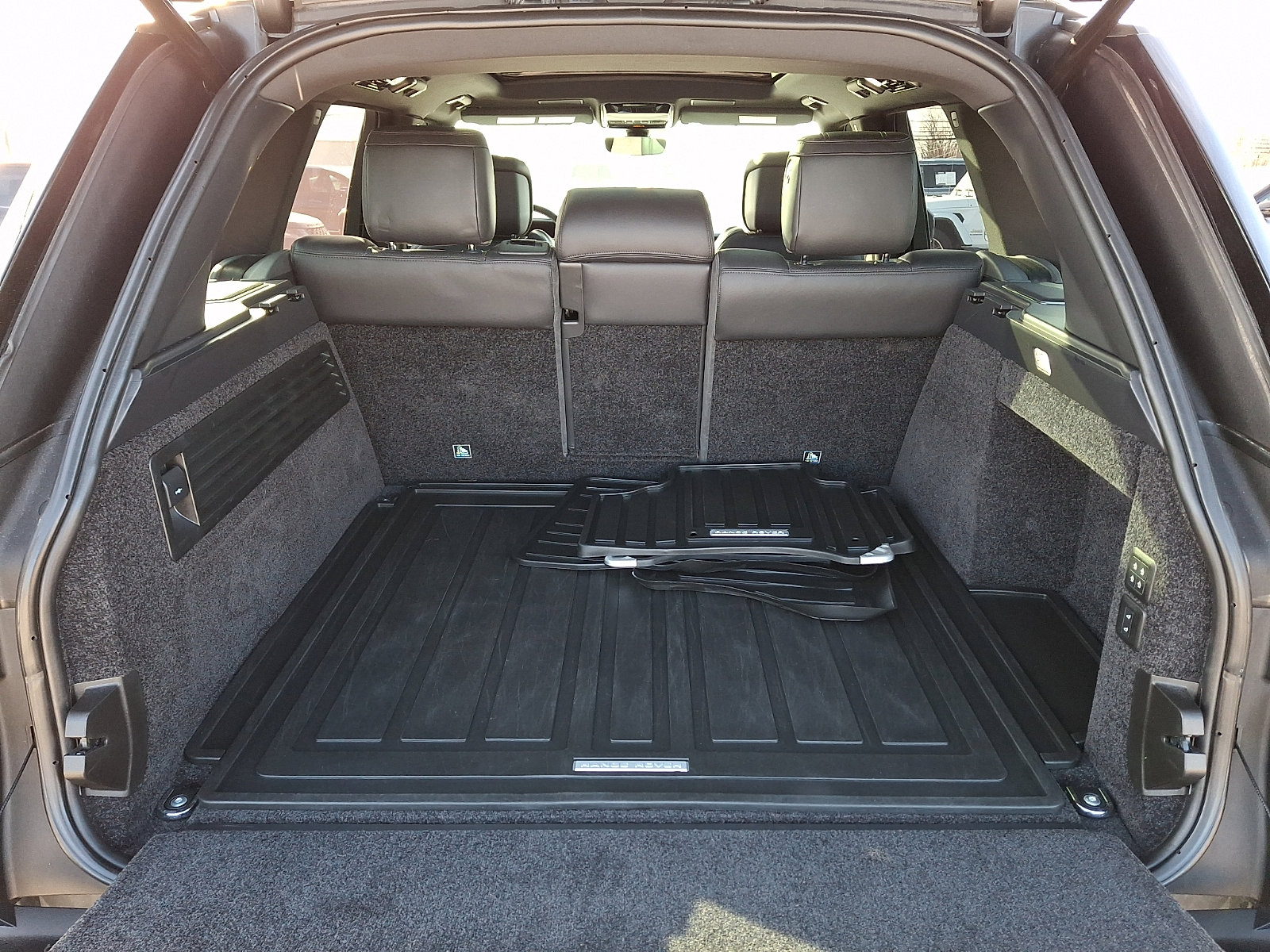 Used 2021 Land Rover Range Rover Westminster Edition image 27