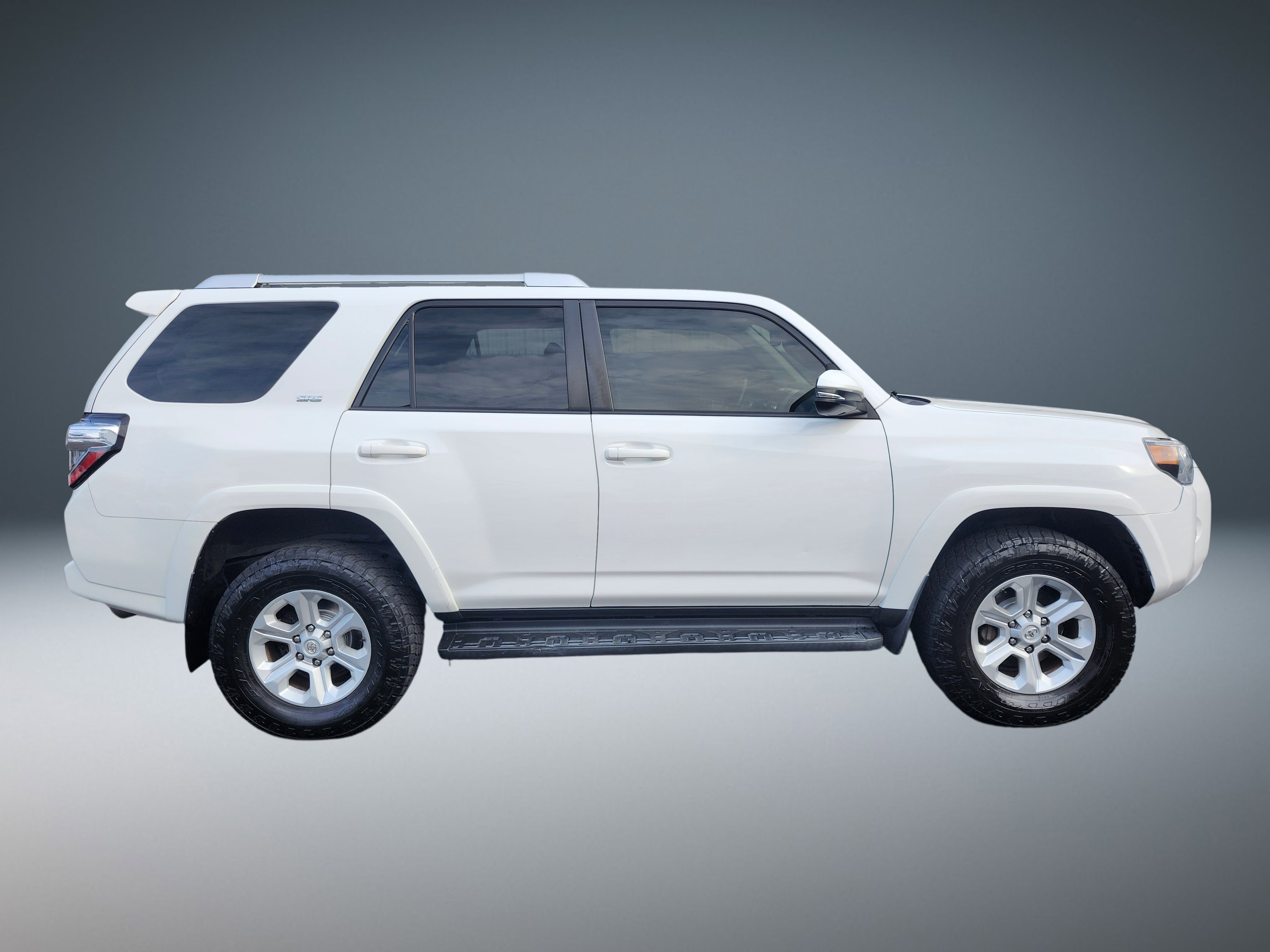 Used 2015 Toyota 4Runner SR5 Premium AWD/4WD image 2