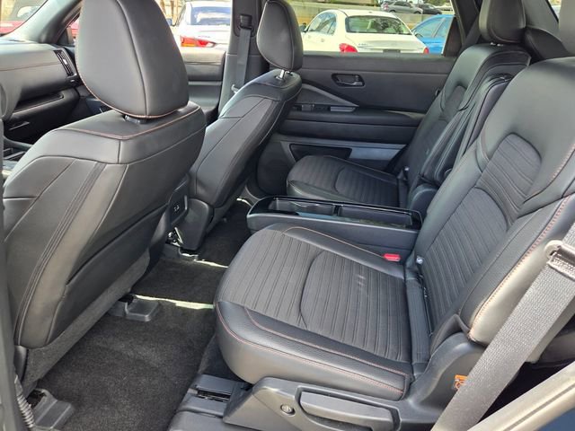 Used 2025 Nissan Pathfinder Rock Creek image 22