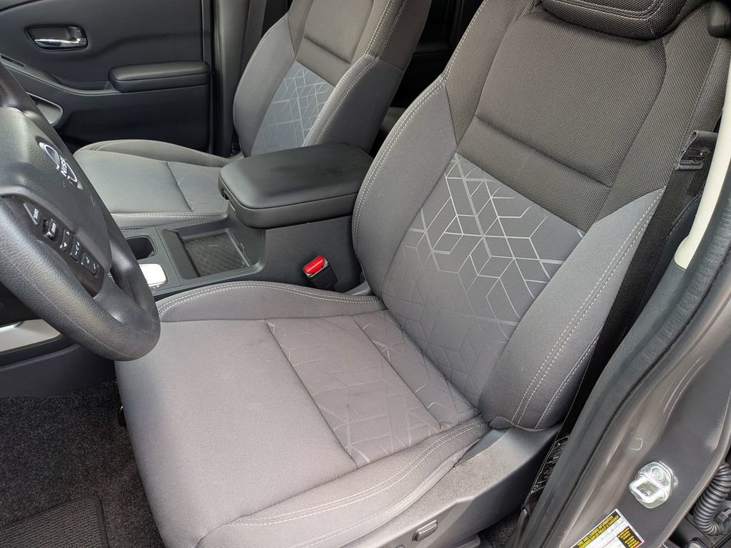 Certified 2025 Nissan Frontier SV RWD image 27