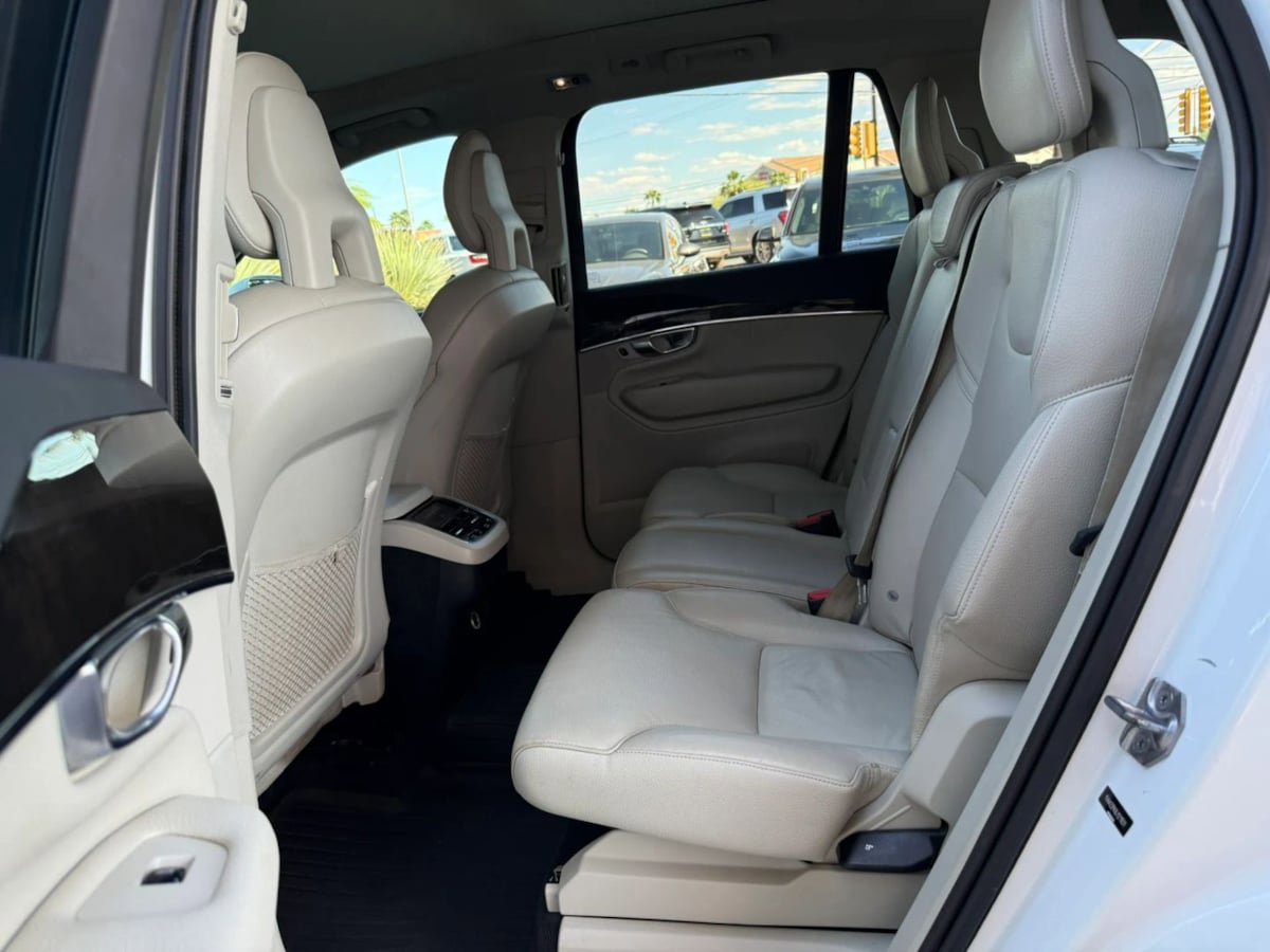 Used 2018 Volvo XC90 T6 Momentum w/ Convenience Package AWD/4WD image 44