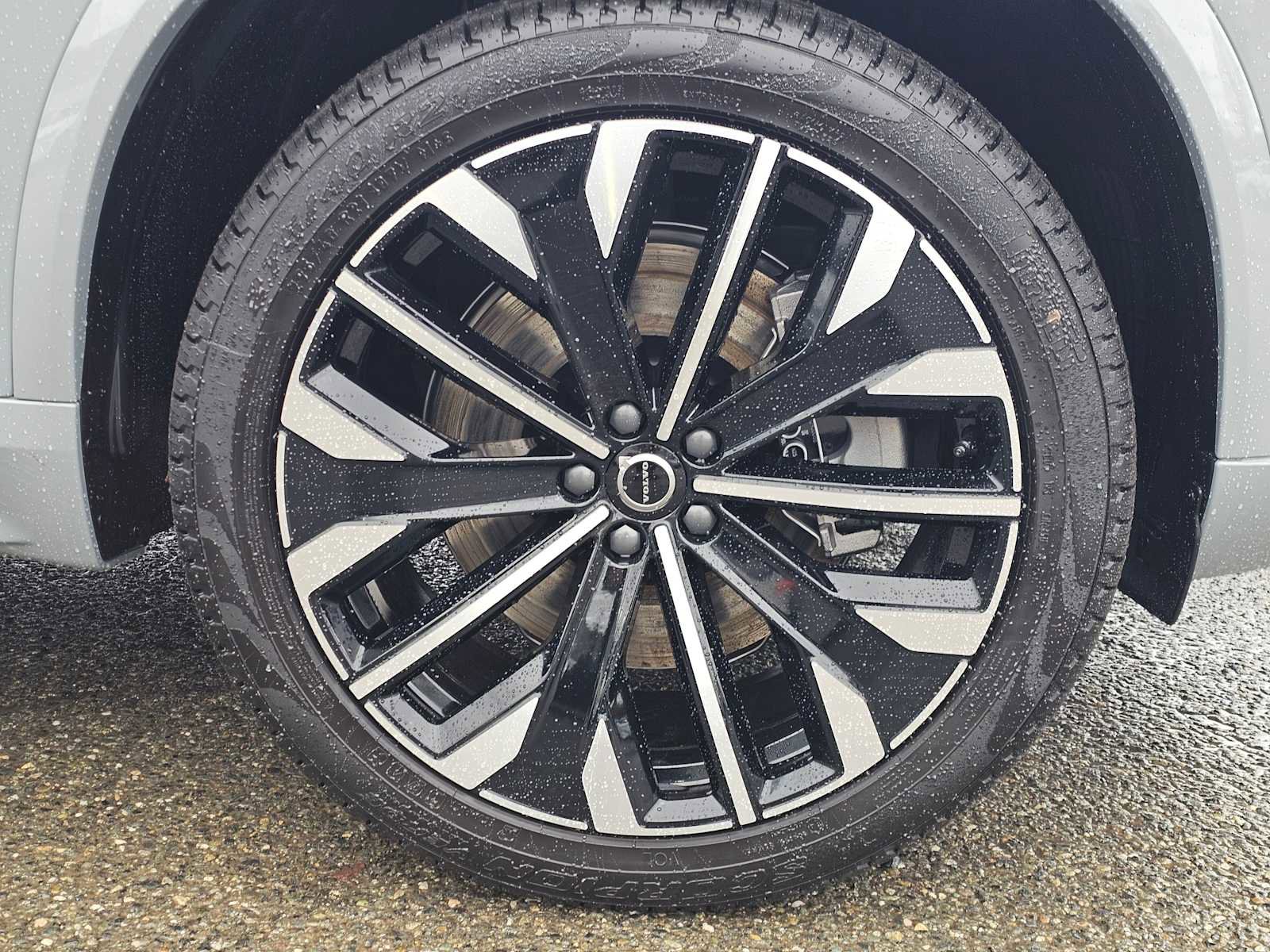 New 2026 Volvo XC90 T8 Ultra w/ Lounge Package image 9