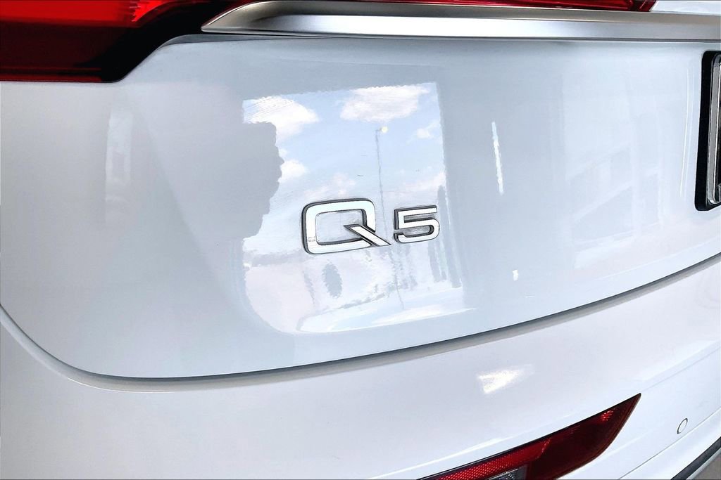 Used 2021 Audi Q5 2.0T Premium Plus w/ Premium Plus Package AWD/4WD image 9