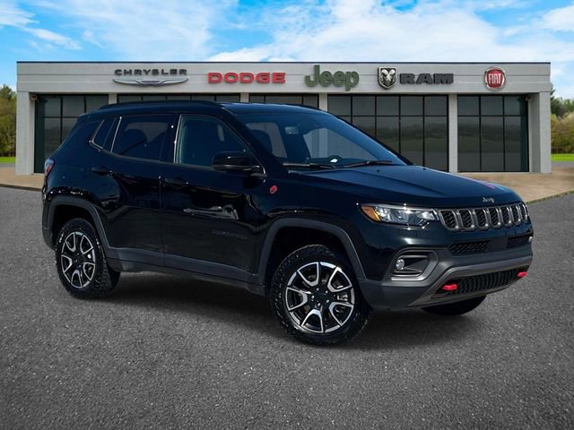 Used 2024 Jeep Compass Trailhawk w/ Trailhawk Convenience Group
