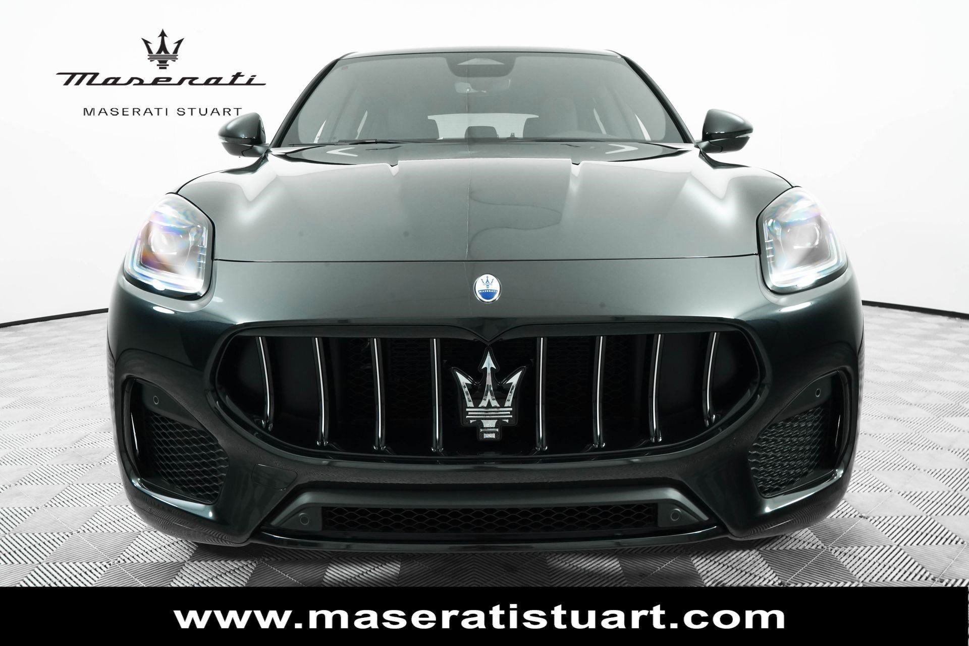 New 2025 Maserati Grecale GT image 3