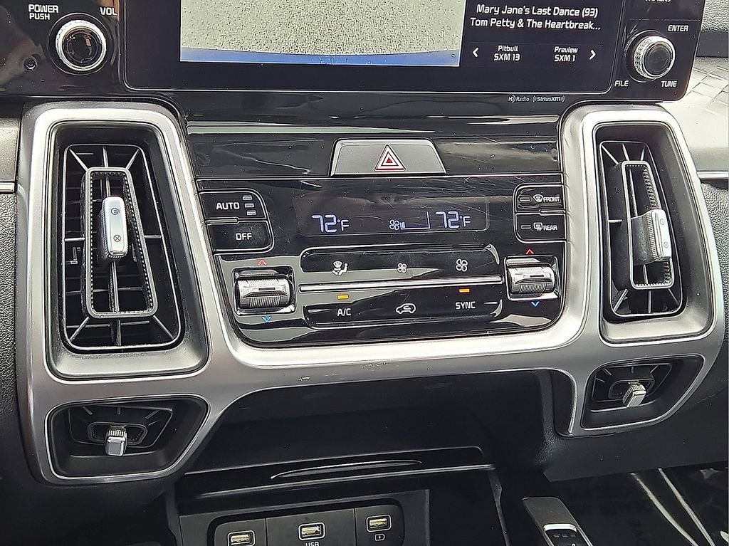 Used 2022 Kia Sorento S w/ Panoramic Sunroof Package FWD image 26