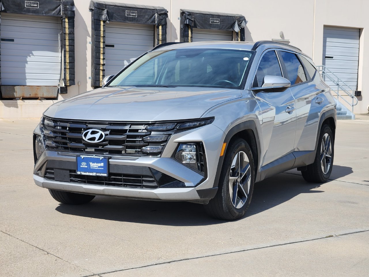 Used 2025 Hyundai Tucson SEL FWD image 2