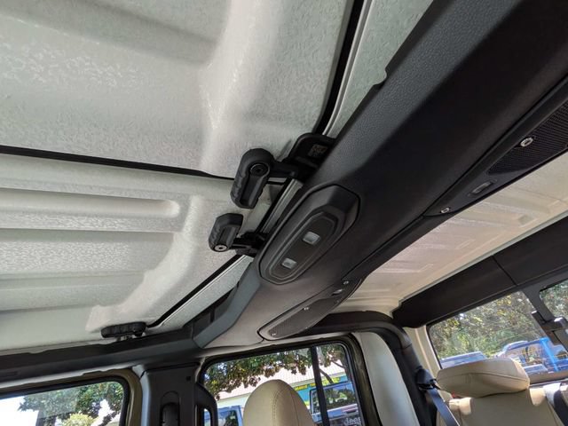 New 2026 Jeep Gladiator Willys AWD/4WD image 22