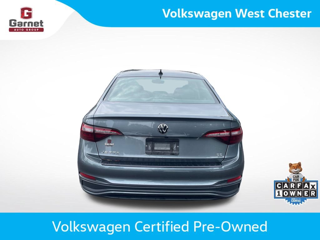 Certified 2024 Volkswagen Jetta SE w/ Panoramic Sunroof Package FWD image 4