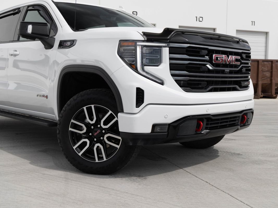 Used 2025 GMC Sierra 1500 AT4 w/ Technology Package AWD/4WD image 7