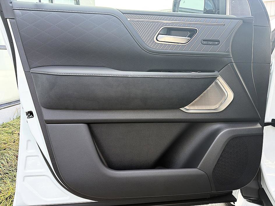 New 2026 INFINITI QX80 Autograph image 21