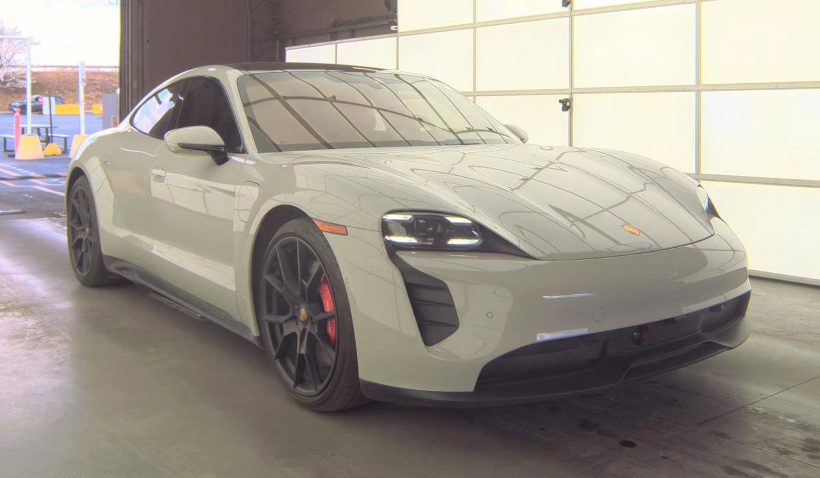 Used 2022 Porsche Taycan GTS w/ Technology Package image 1