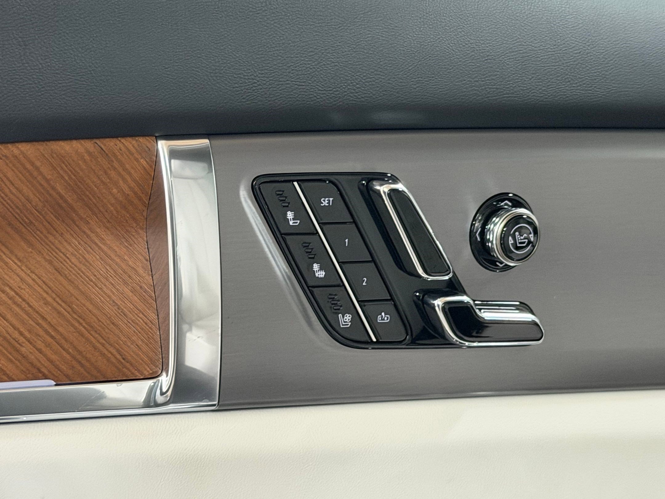 New 2026 Cadillac Vistiq Sport image 22