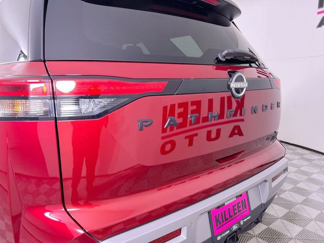 Used 2023 Nissan Pathfinder Platinum image 24
