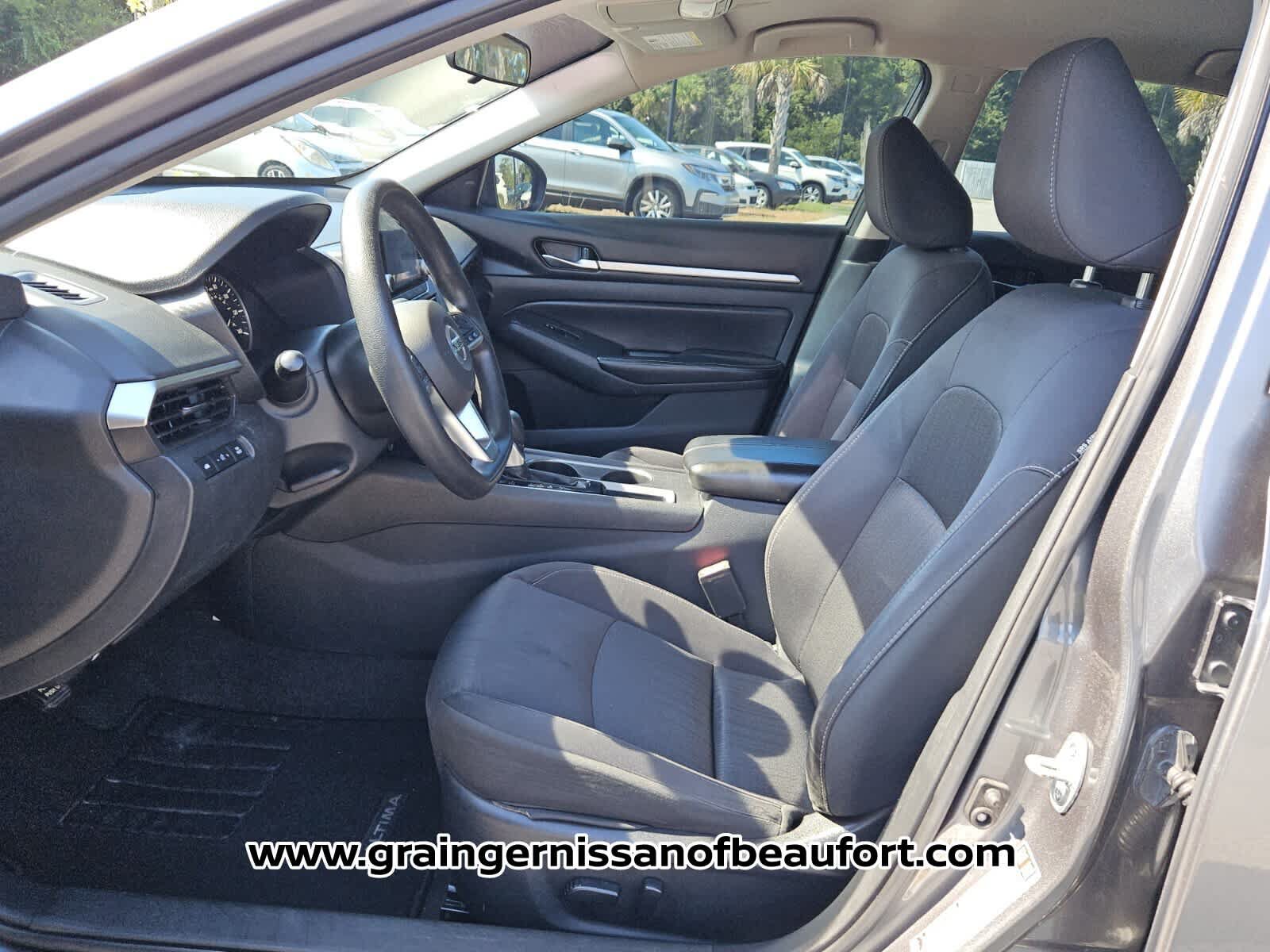 Used 2022 Nissan Altima 2.5 SV FWD image 3