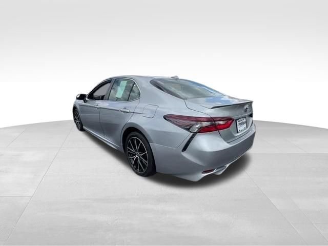 Used 2024 Toyota Camry SE FWD image 17