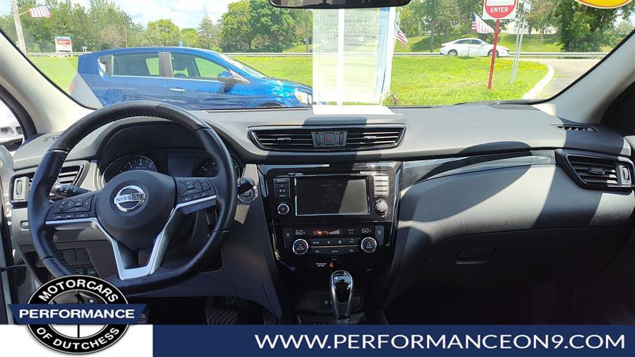 Used 2020 Nissan Rogue Sport SV w/ All-Weather Package AWD/4WD image 15