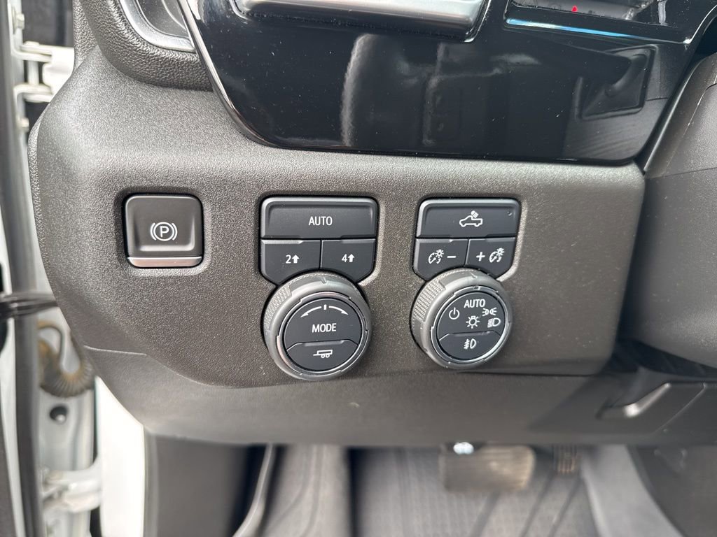 Used 2022 Chevrolet Silverado 1500 RST w/ Redline Edition image 17